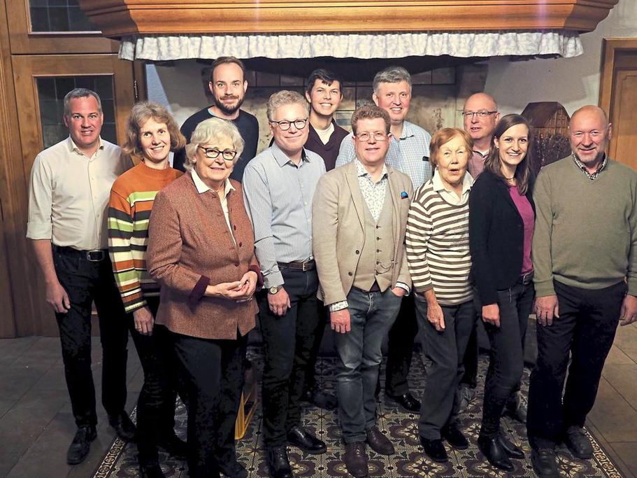 Andreas Mallepre (vorne, 4.v.l) mit K. Westerholt, A. Erpenstein, C. Neugebauer, T. Bartelt, A. Mallepre, S. Klein, Dr. U. Mllenhoff, R. Klein, I. Mller, M. Bay, T. Japes, K.-P. Richter